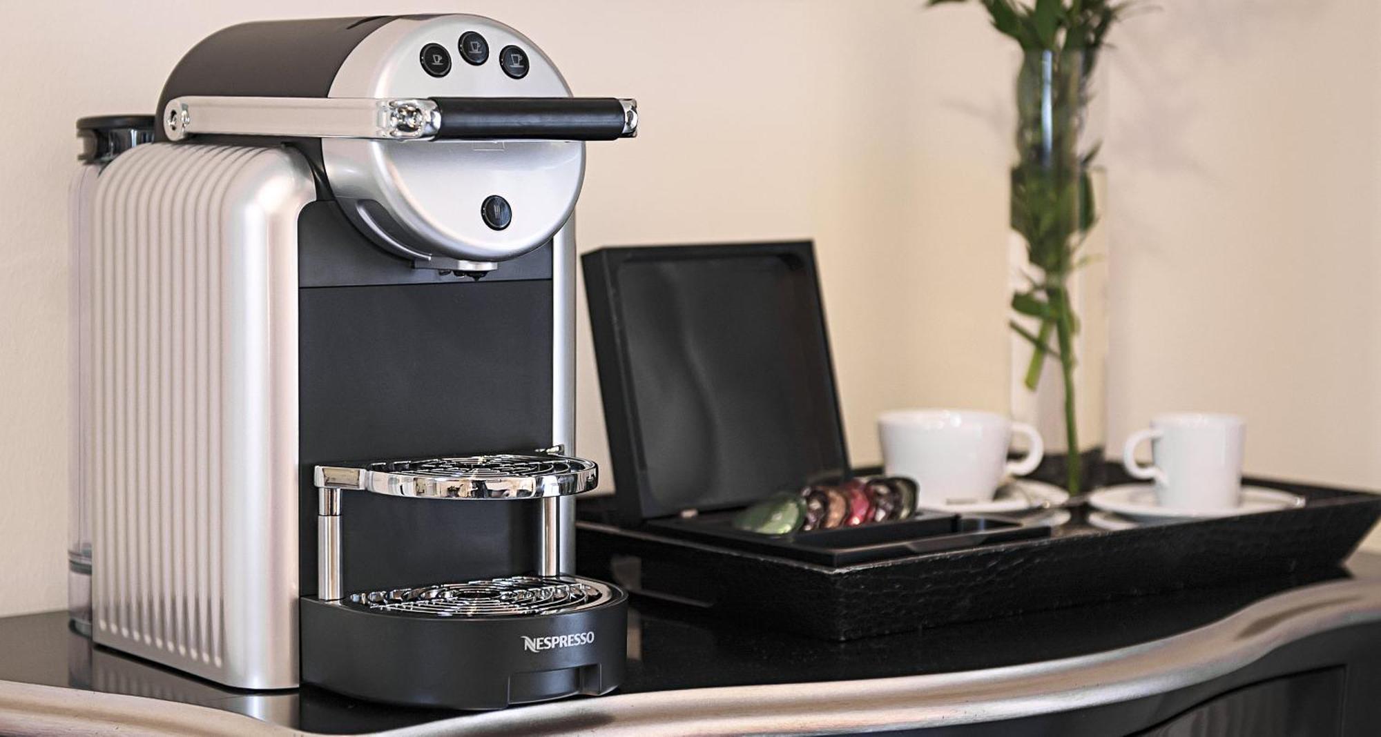 Victor'S Residenz-Hotel Schloss Berg Nennig Exterior photo A Nespresso coffee machine