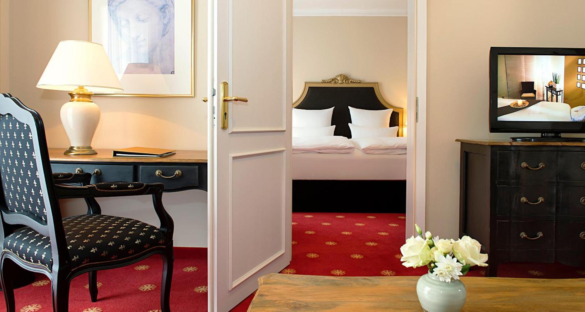 Victor'S Residenz-Hotel Schloss Berg Nennig Room photo A suite at the Hotel de France